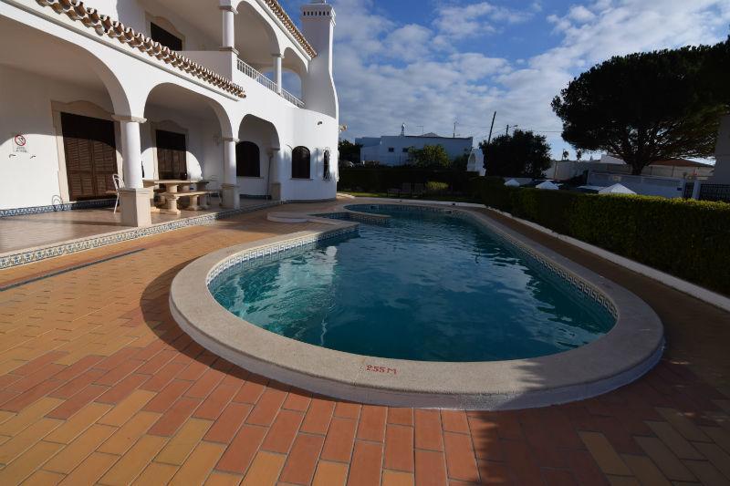 Vivenda Roseiral Vakantiehuis Albufeira